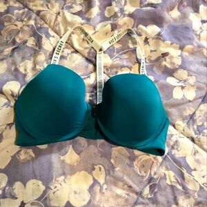 VICTORIA SECRETS t-shirt bra lightly padded, size 36D